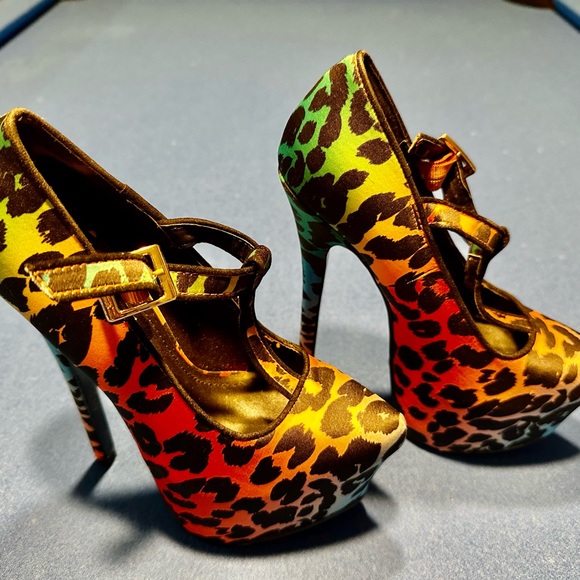 Alba Multicolor Leopard Print T Strap Platform Pump High Heel Stiletto Size 5.5 - Picture 4 of 5
